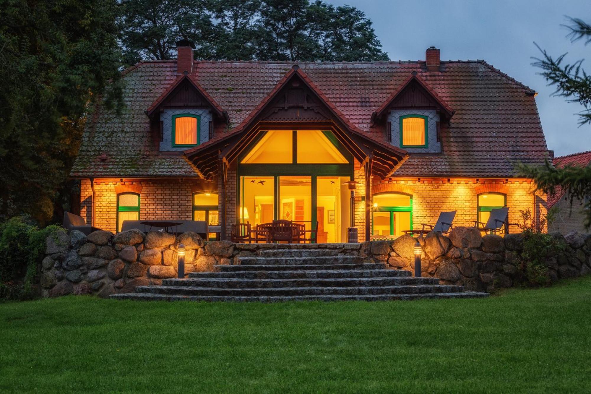 J1 Idyllisches Ferienhaus Mit Seeblick Julchendorf Eksteriør billede