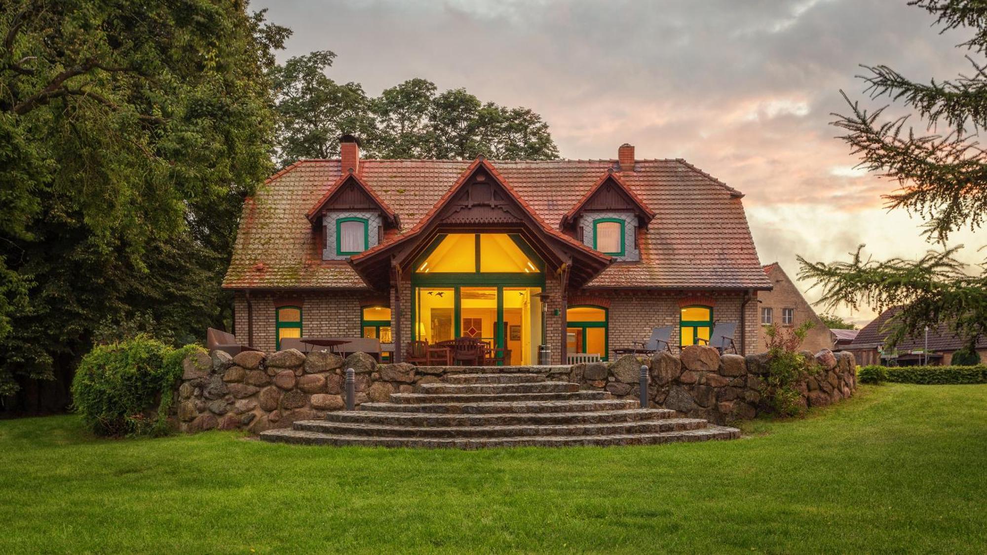 J1 Idyllisches Ferienhaus Mit Seeblick Julchendorf Eksteriør billede