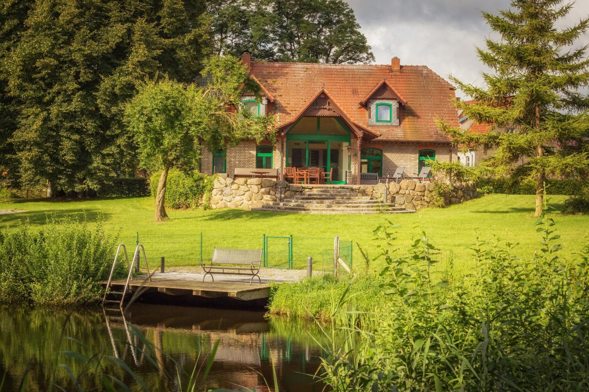 J1 Idyllisches Ferienhaus Mit Seeblick Julchendorf Eksteriør billede